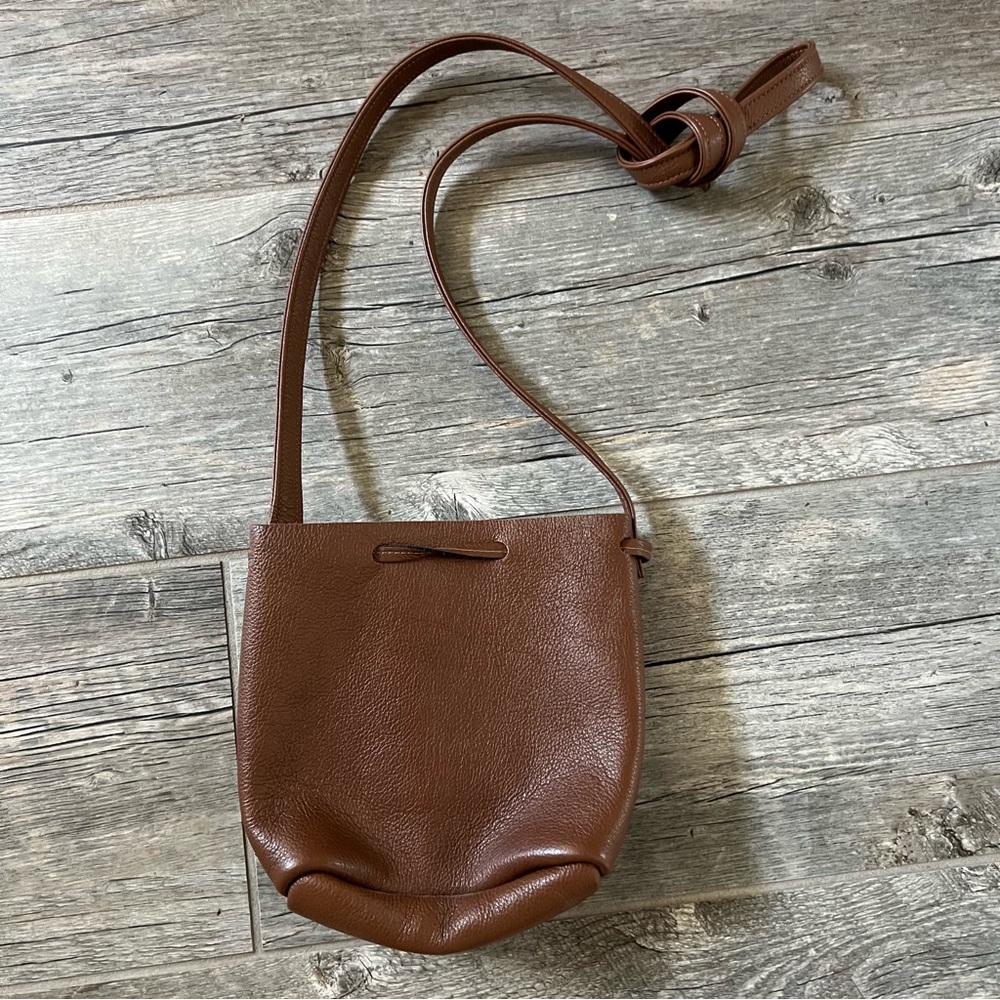 Shaffer LA Greta Leather Drawstring Bucket Bag - Picture 9 of 11